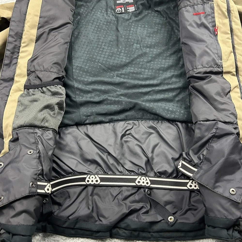 686 Moniker Insulated Jacket Men's Medium Snowboard Ski Snow Infidry Waterproof